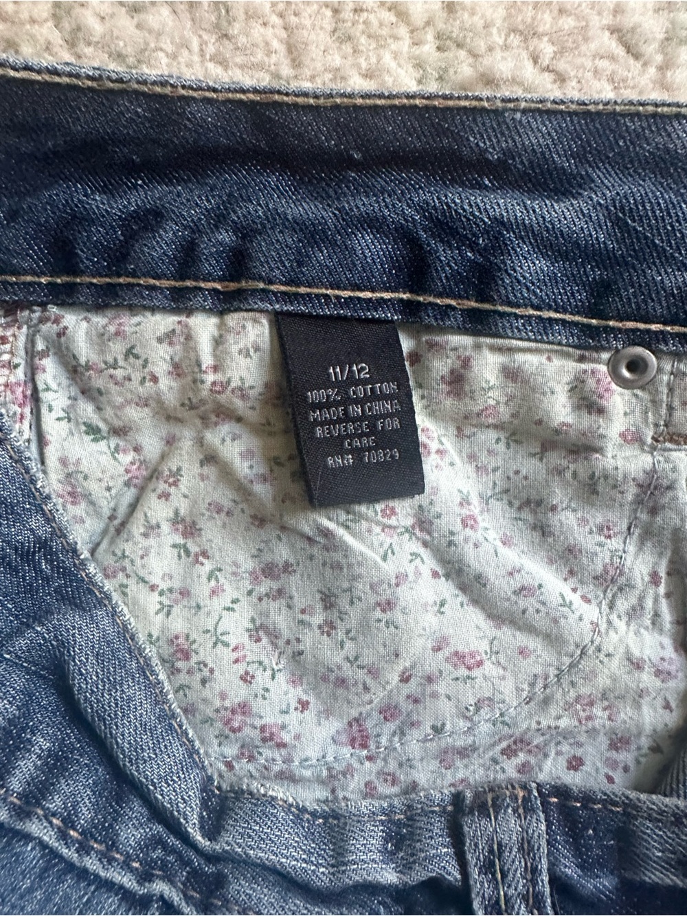 Y2K Studded Distressed Shorts - Picture 6 of 6